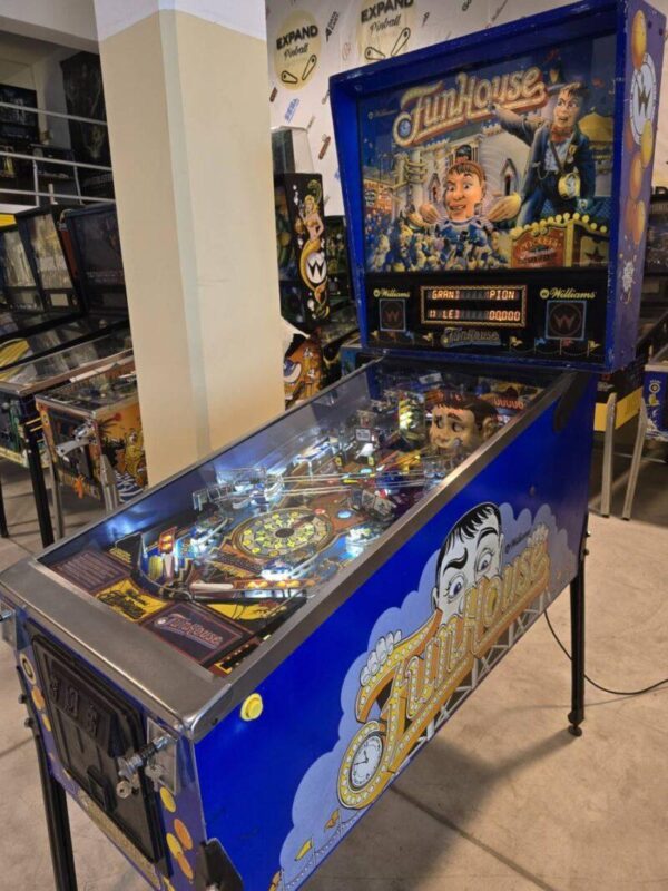 FUNHOUSE WILLIAMS PINBALL FLIPPER (P2011)
