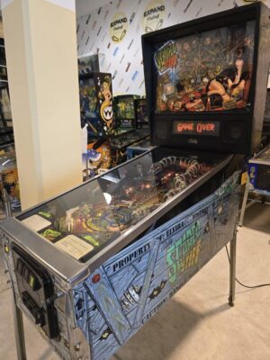 SCARED STIFF MIDWAY PINBALL FLIPPER (P2025)