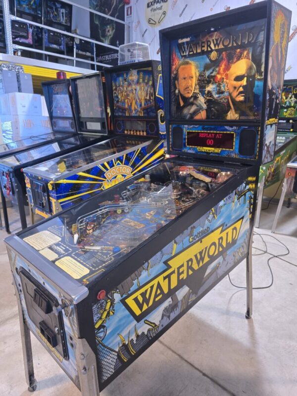 WATERWORLD GOTTLIEB PINBALL FLIPPER (P2121)
