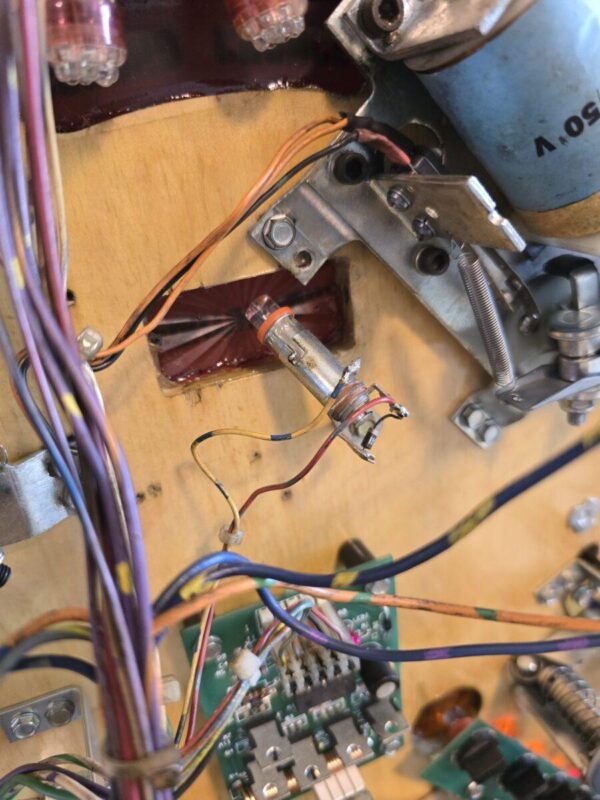 20250608_180351-rotated-1.jpg DOCTOR WHO BALLY WILLIAMS PINBALL FLIPPER (T2175)