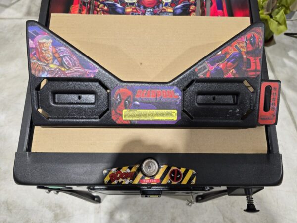 DEADPOOL STERN PINBALL FLIPPER (P2265)