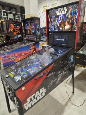 STAR WARS STERN PINBALL FLIPPER (P2266)