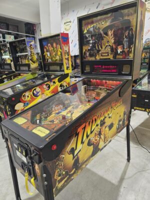 INDIANA JONES STERN PINBALL FLIPPER (P2285)